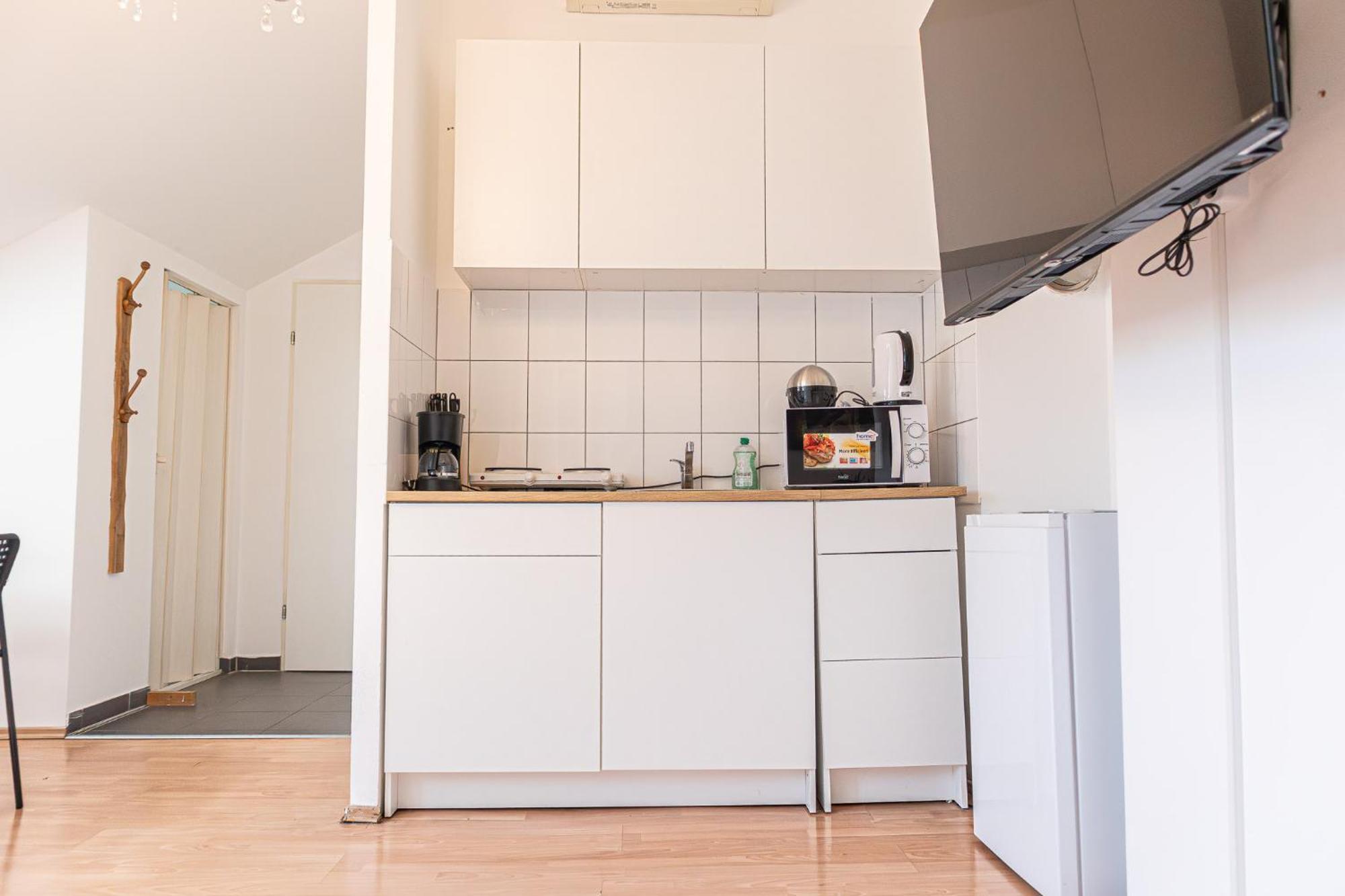 Spacious 2Br Apt Great Location - Near Schoenbrunn เวียนนา ภายนอก รูปภาพ