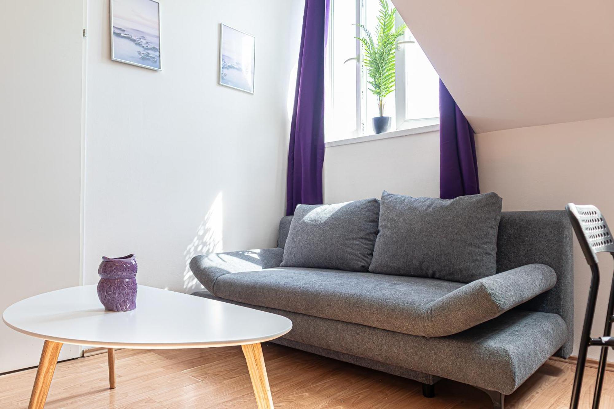 Spacious 2Br Apt Great Location - Near Schoenbrunn เวียนนา ภายนอก รูปภาพ
